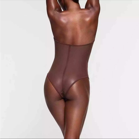 RUBBERIZED SCUBA SWIM
STRAPLESS ONE PIECE SIZE XL - Picture 3 of 13